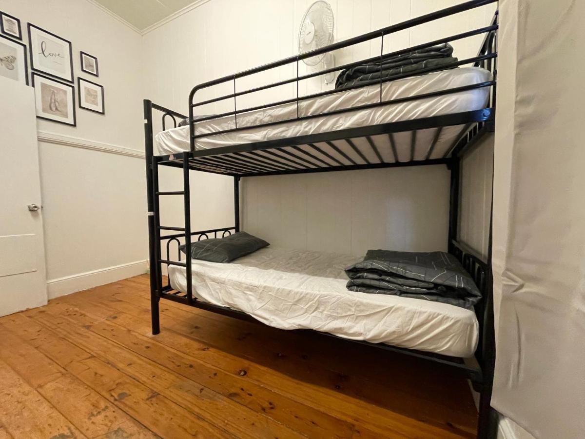 Gonow Family Backpackers Hostel Брисбен Экстерьер фото